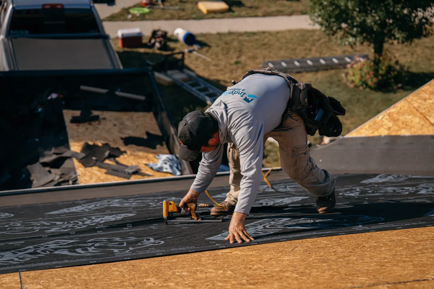 Manufacturer-certified shingle installation in Samaria